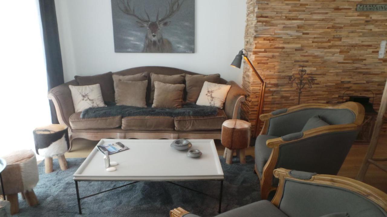 Spacious And Stylish Flat At The Foot Of The Mont-Blanc Ideal For Ski In Ski Out Ле Уш Екстериор снимка
